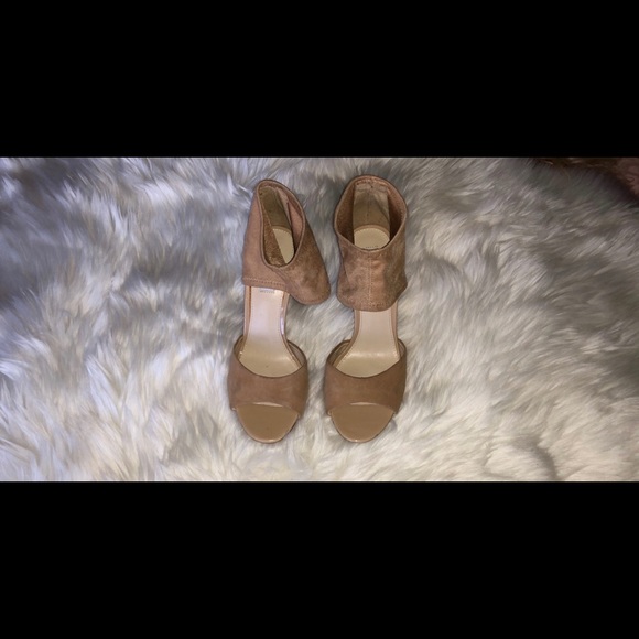 STEVE MADDEN Suede Nude Heels - Picture 5 of 8
